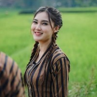 Lungset_Nella Kharisma