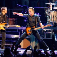 Dancing In The Dark_Bruce Springsteen
