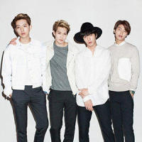 WHITE_CNBLUE