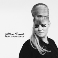 Alien Pearl_Nicole Bernegger