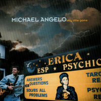 Monitere_Michael Angelo