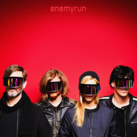 Move_enemyrun,Anna Schulze,Tyrone Wells,Keith Karlson,Steven Johnson