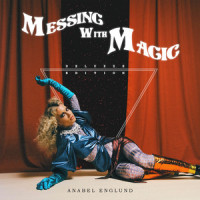 Underwater_Anabel Englund,MK