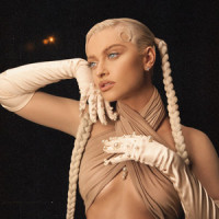 Pretty In Pink_Alice Chater