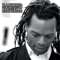 Mirror in the Bathroom_Ranking Roger,Gaudi
