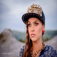 Diamonds & Pearls_Theo Rose,Jester