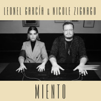 Miento_Leonel García,Nicole Zignago