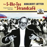 Beim 5-Uhr-Tee im Strandcafé_Adalbert Lutter