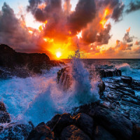 Great Sunset Day by Splashing Sea on the Rock Is so Clear_Jorge Ponce