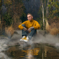 alone in a room full of people_blackbear