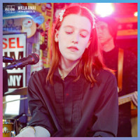 Too Close_Jam in the Van,Willa Amai