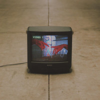 TV(feat. Pom Pom Squad)_Tyzo Bloom,Pom Pom Squad,Casey Chen,Mia Berrin
