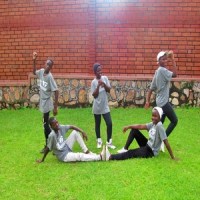 Yeah 3x_Chris Brown,The Bboy Hoppers,Kikku Pro Uganda