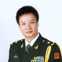 走在长安街上_阎维文