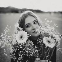 La Vie En Rose_Emily Watts