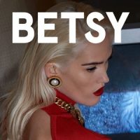 Waiting_Betsy