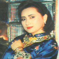 Bunga Mawar_Titiek Sandhora