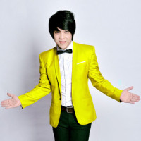 999 Đóa Hồng_Bình