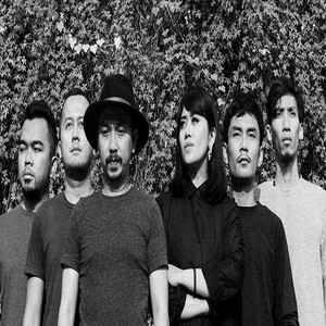 Kala Langit Telah Senja