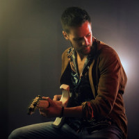 PENTATONICS MASTERCLASS: INTERMEDIATE Lick 01_Luca Mantovanelli