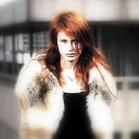 Sensualite_Axelle Red