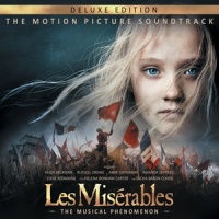 Building the Barricade_Aaron Tveit,Eddie Redmayne,Russell Crowe,Students