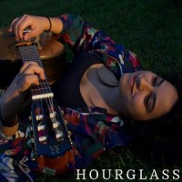 Hourglass_Giulia
