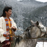 欢聚一堂_容中尔甲