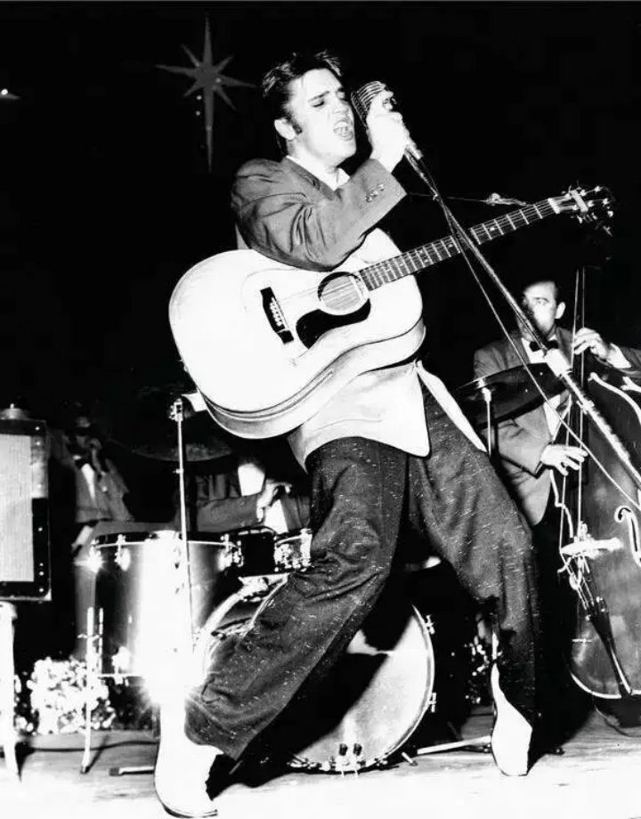 Elvis Presley|SheetMusicGo