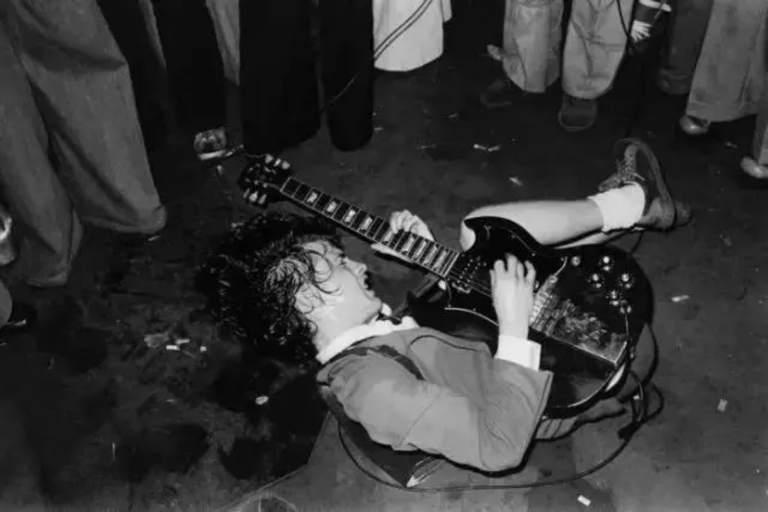 Paying Tribute to Rock Legends|SheetMusicGo