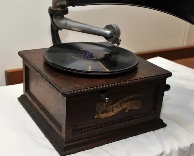 Flat Discs and Vinyl|SheetMusicGo