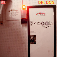 Nellie_Dr. Dog